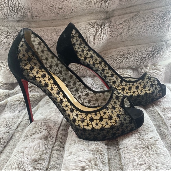 CHRISTIAN LOUBOUTIN
Black Patent Leather and Lace Fetish Peep Toe - Picture 4 of 8
